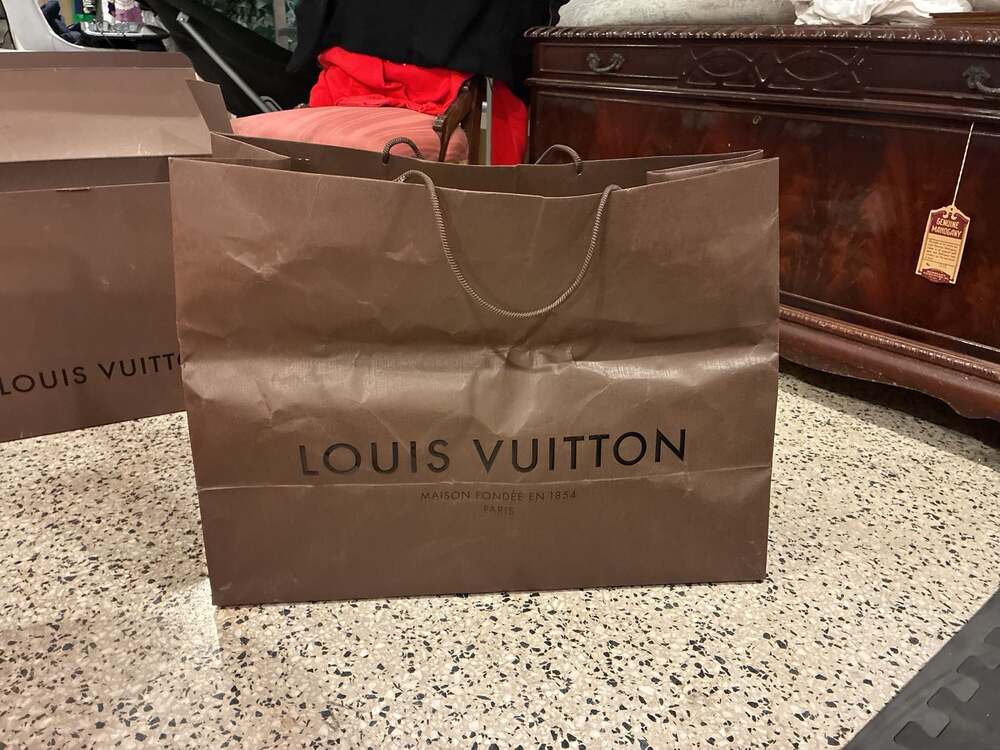 Louis Vuitton Authentic Branded Empty Gift Box and Shopping Bag Set - Picture 6 of 6